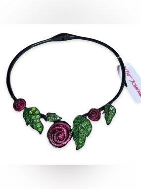 🌀 Betsey Johnson Dark Feminine Rose Hinged Collar Necklace